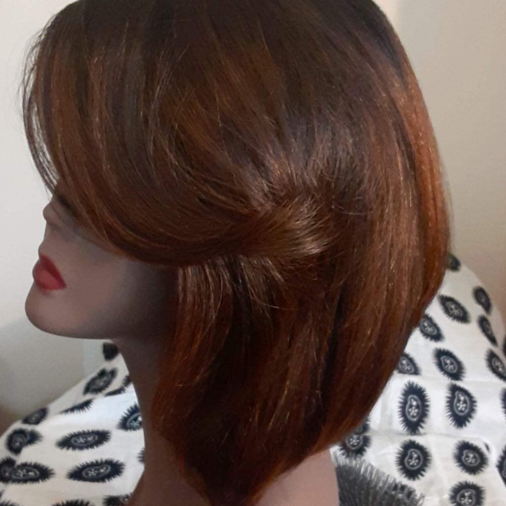 Synthetic wig - Picture 3 of 5